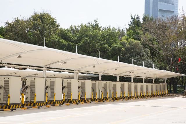 隆昌市充电桩车棚